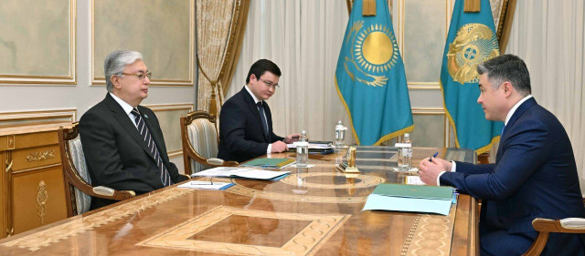 Kazakh President hosts National Bank Governor