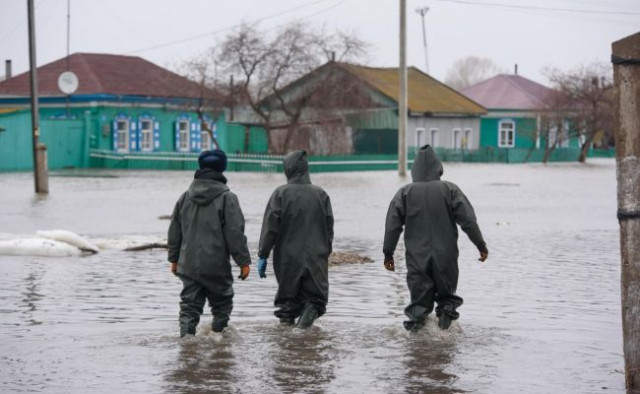 Over 10,000 troops mobilized to tackle floods in Western Kazakhstan