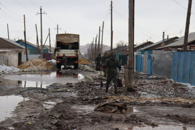 Kazakh government allocates 405 million tenge to flood-affected residents in Arkalyk