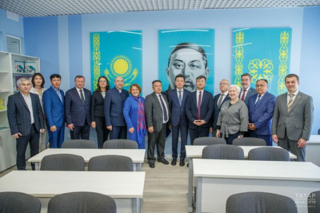 Tataristan'da Abay kazak dili ve kültür merkezi açıldı