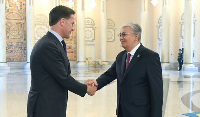 Kazakh President meets with Dutch Prime Minister