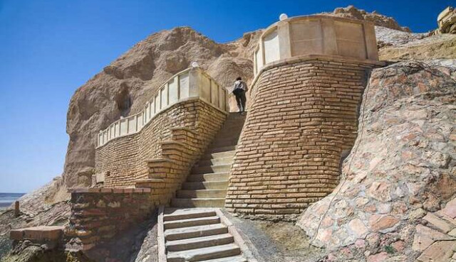 Mangıstau yeraltı camilerinin UNESCO listesine dahil edilmesi planlanıyor