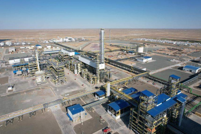 Инвесторлор Казакстанда жүздөгөн долбоорлорду ишке ашырууда