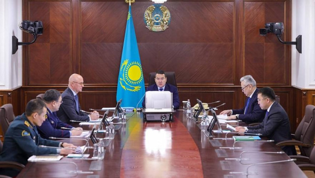 Kazakh government discusses transport and fire safety