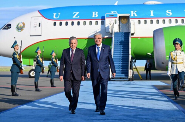 Uzbek President arrives in Kazakhstan for state visit