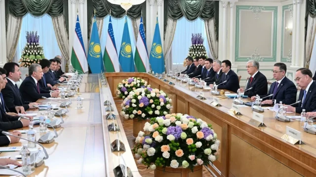 Казахстан и Узбекистан приняли программу стратегического партнерства и союзничества на ближайшие 10 лет