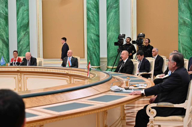 Борбор Азия мамлекет башчыларынын 6-консультативдик жолугушуусу кеңейтилген форматта улантылды