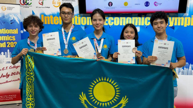 Kazakh schoolchildren win 465 medals at international Olympiads this academic year