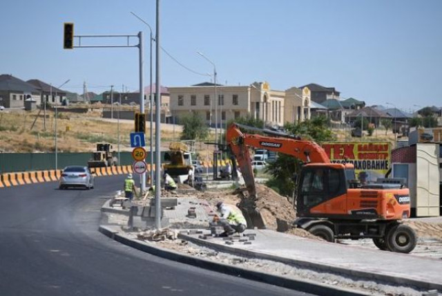 Çimkent’te büyük ölçekli A-2 otobanının inşaat çalışmaları tamamlanıyor