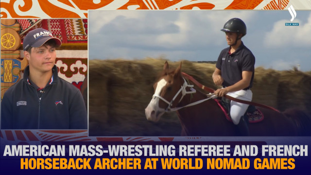 American mass-wrestling referee & French horseback archer at Nomad Games