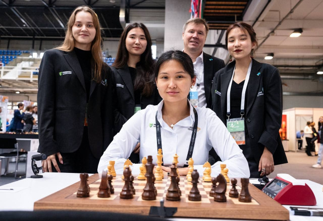 Президент Қ. Тоқаев шахматтан әйелдер құрамасын жеңісімен құттықтады