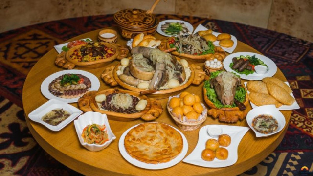 Kazakh dishes captivate foreign guests at World Nomad Games