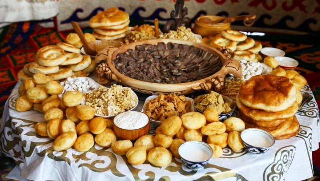 Participants of gastronomic festival in Astana showcase unique dishes of Kazakh cuisine