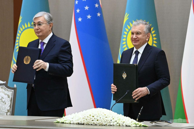 Kazakhstan, Uzbekistan sign agreements worth $350 million