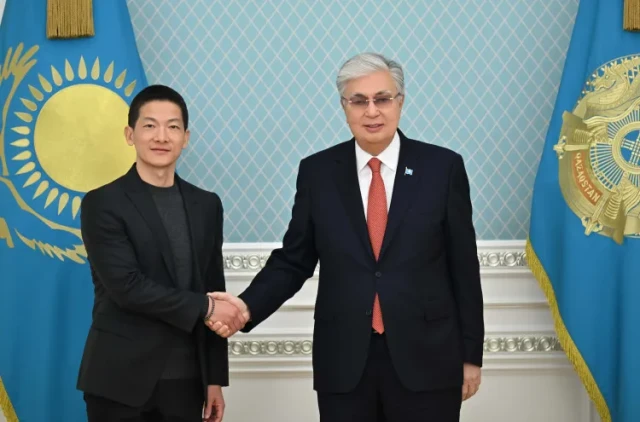 Kazakh President and G42 CEO discuss implementation of agreements on AI development