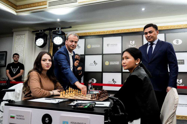 Чимкентда шаҳмат бўйича аёллар ўртасида дунё чемпиони ўтмоқда