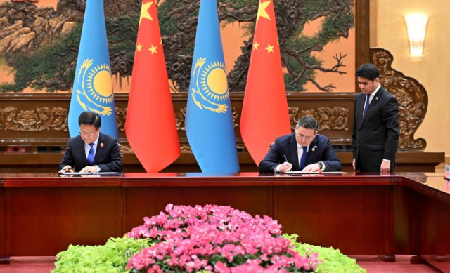 Kazakhstan, China sign agreements valued at $2.5 billion