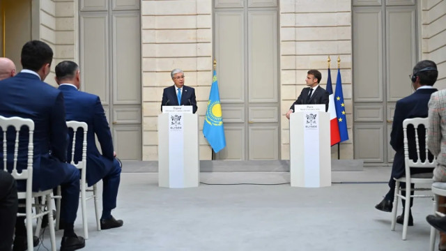 Kasım Comart Tokayev ve Emmanuel Macron Elysee Sarayı'nda görüşme yaptılar