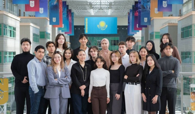 Проект казахстанских студентов по онкологии стал лучшим на международном конкурсе в Париже