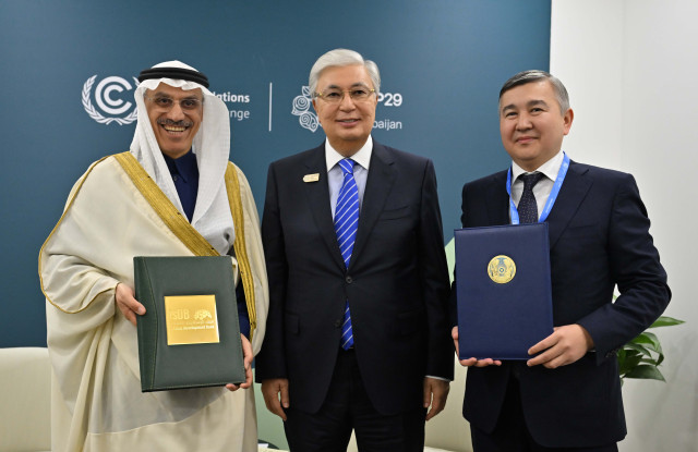 Kazakh President meets with heads of IsDB and ICAO Council