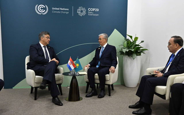 Мемлекет басшысы Әзербайжанға жұмыс сапарының екінші күнінде бірқатар кездесу өткізді