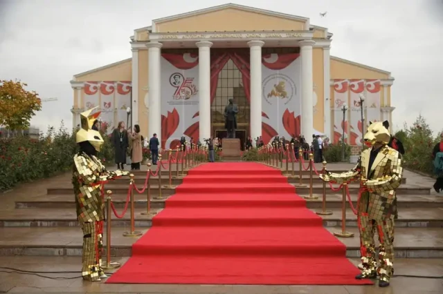 Шымкентте Орталық Азия елдері мен түркітілдес мемлекеттер театрларының фестивалі аяқталды