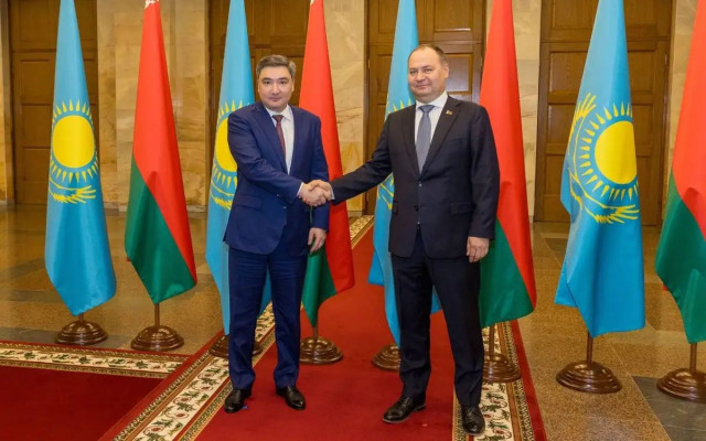 Kazakhstan, Belarus sign cooperation development roadmap