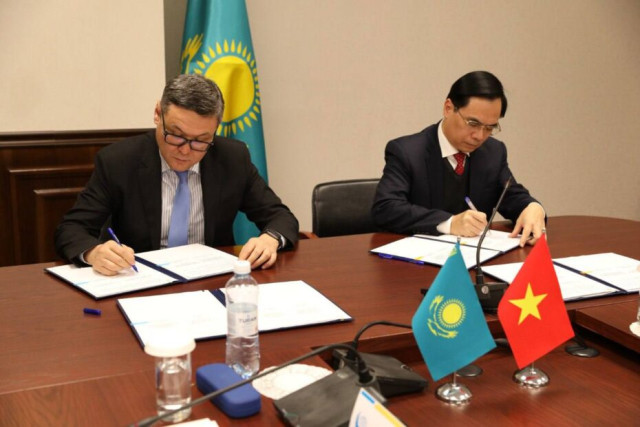 Kazakhstan, Vietnam to cooperate in expert and analytical field