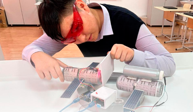 Kazakh school student invents device for energy transmission in space