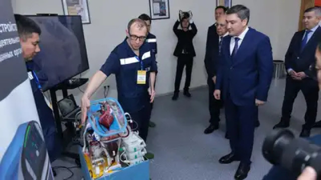Kazakh PM reviews scientific developments of technopark at NU