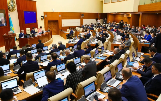 Мажилис ЕОИИнинг Эрон ва Сингапур билан шартномасини ратификациялади