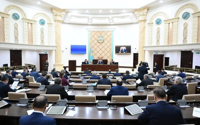 Сенат Қазақстанға 1,3 млрд доллар тартуға бағытталған келісімдерді мақұлдады