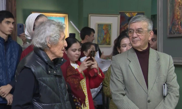 Ашхабадта модерн стиліндегі көркем көрме ашылды