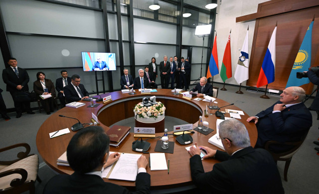 Касым-Жомарт Токаев Жогорку Евразиялык экономикалык кеңештин тар курамдагы жыйынына катышты