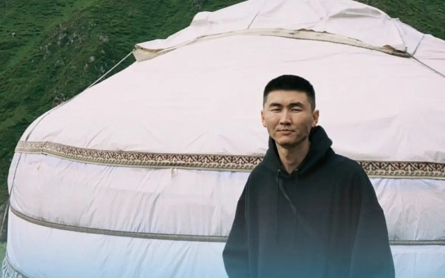 Қазақстандық битмейкер АҚШ-тың танымал әншісінің саунд-продюсері атанды