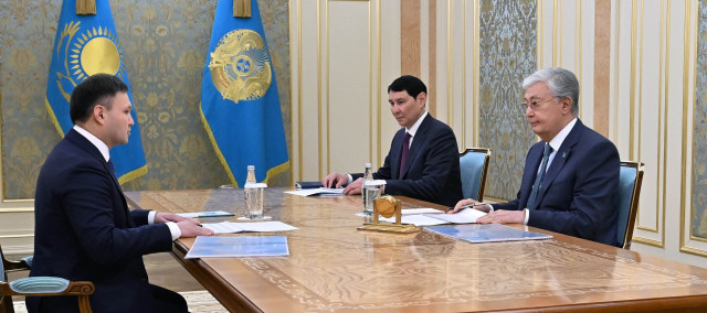 К.Токаев принял председателя правления Национальной компании «КазМунайГаз»
