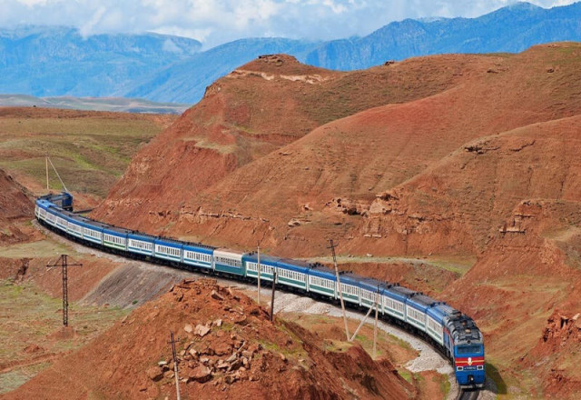 Kazakistan'ın demiryolu kargo cirosu 272 milyar ton-kilometreye ulaştı