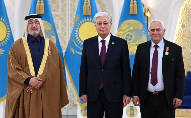 Kassym-Jomart Tokayev meets with IWF, AWF Presidents