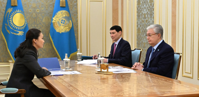 Президент «Қозпочта» раҳбарини қабул қилди