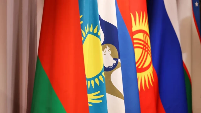 Сенат ЕАЭО аясында кедендік баждарды бөлу тәртібін мақұлдады