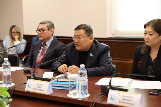 Сарапшылар Қ.Тоқаевтың үш жылдық реформаларының қорытындысын талқылады