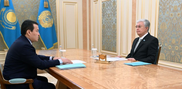 Kazakistan devlet başkanı Yüksek Sayıştay Başkanı’nı kabul etti