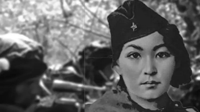 Ә. Молдағұлованың өміріне жасанды интеллект арқылы саяхат