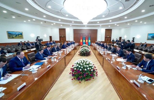 Kazakistan ve Kırgızistan ticaret ve ekonomik işbirliğini güçlendiriyor