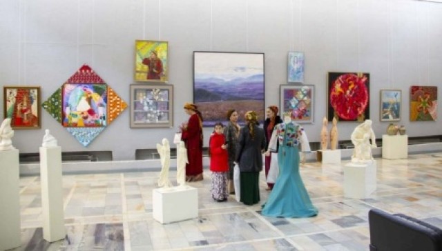 Түркіменстанда Халықаралық әйелдер күніне арналған көрме ашылды