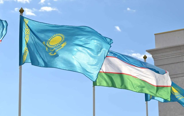 Kazakistan ve Özbekistan endüstriyel işbirliği merkezi kuracak
