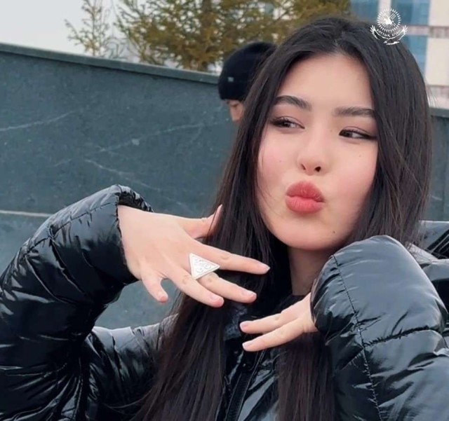 Nevruz arifesinde Milli Muhafız Ordusu askerleri Astanalı bayanlara hediyeler takdim ettiler