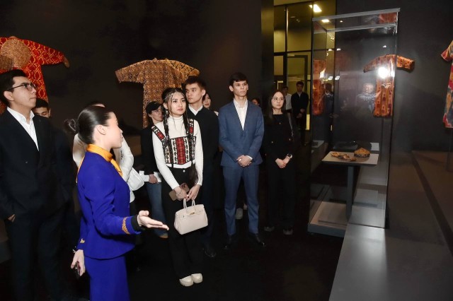 Ұлттық музейде Өзбек кестелеу өнеріне арналған көрме ашылды