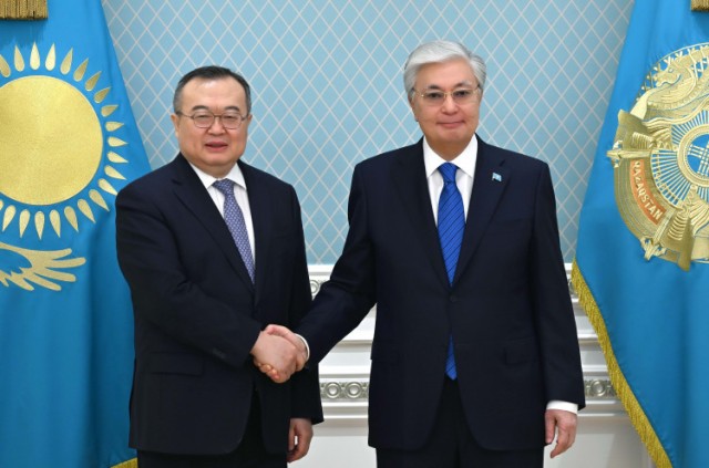 Президент Лю Цзяньчаону кабыл алды