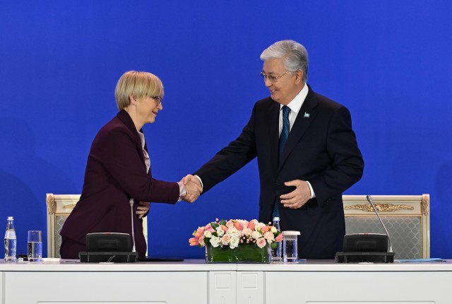 Касым-Жомарт Токаев жана Наташа Пирц-Мусар казак-словен бизнес-форумуна катышты